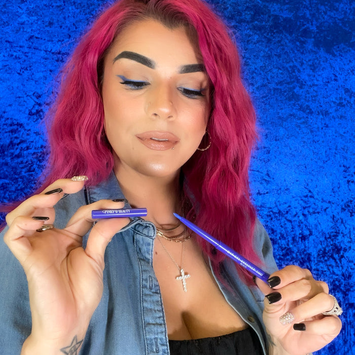 Dat Gel Eyeliner in Beach - Blue Gel Liner on Eye Waterline | Pinky B Beauty