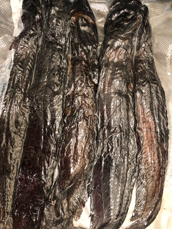 Smoked Nga Gyee Chauk (အကြီးမ ငါး ကျည်း ကြပ် တင် ခြောက် - အကောင် ကြီ:) - Myanmar Food USA