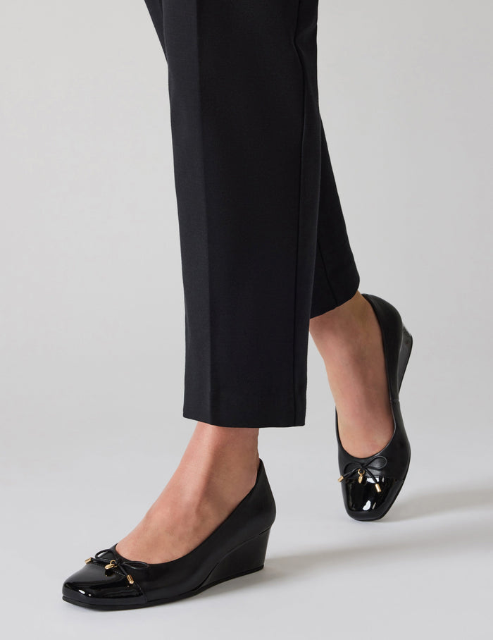 Anne Klein Black Leather Leather Wedge Ballet Flat