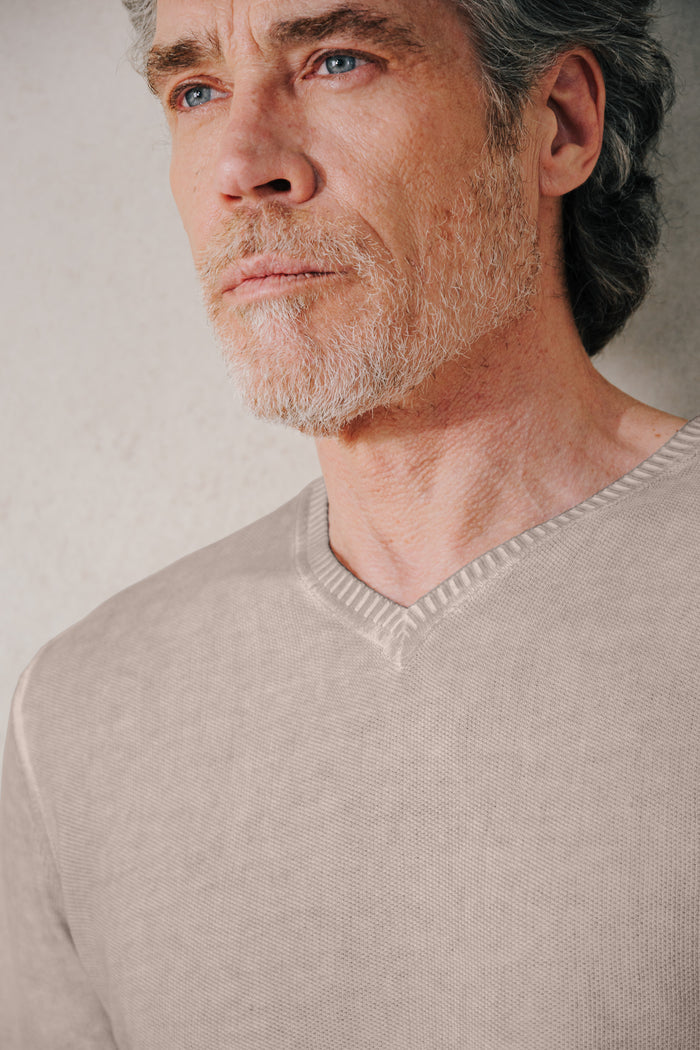 Micro Waffle V-Neck Knit - Corda