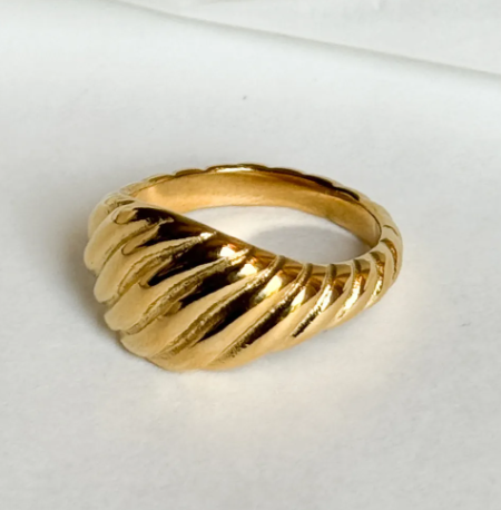 Modern Ring