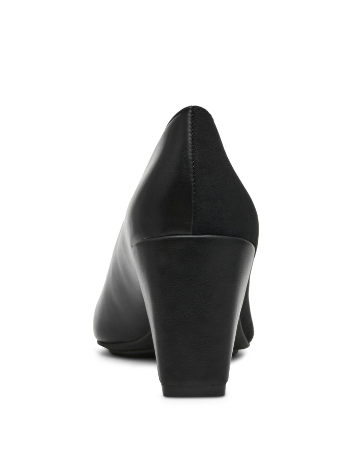 Anne Klein Ravine Classic Pump