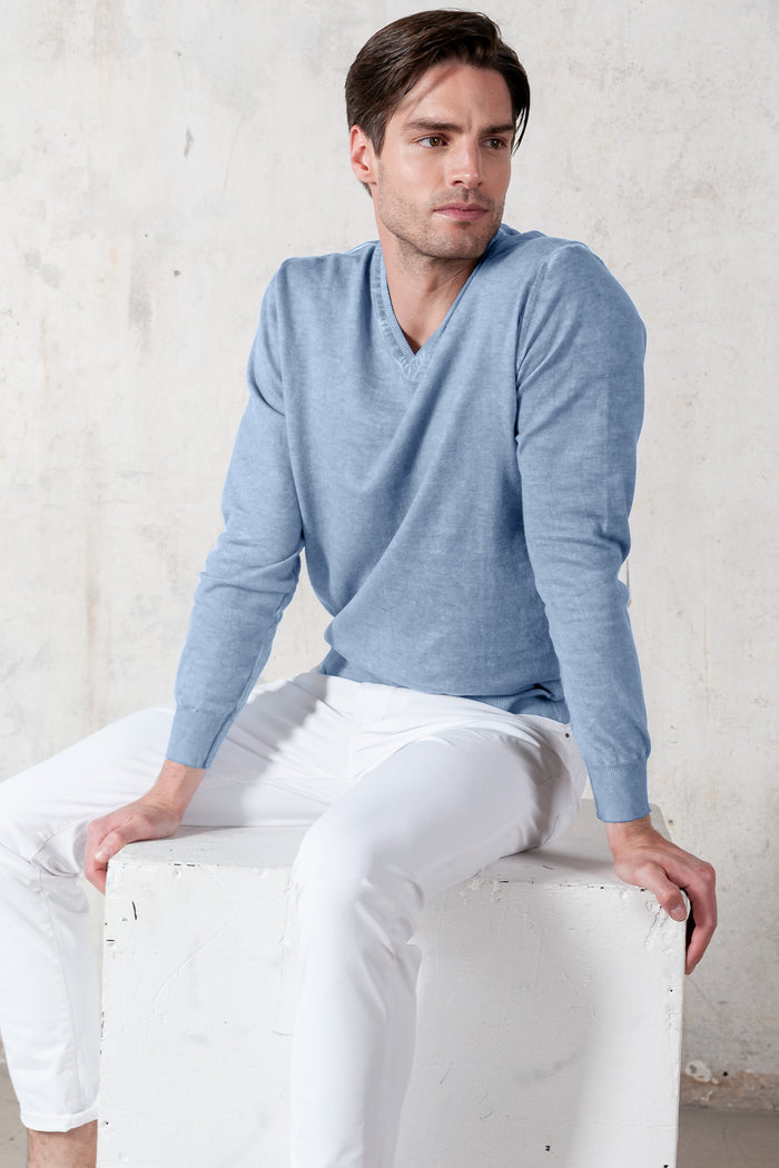 V-Neck Knit - Fiji