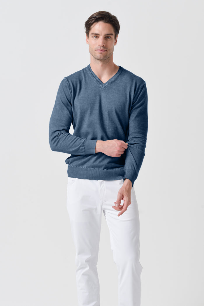 V-Neck Knit - Jeans