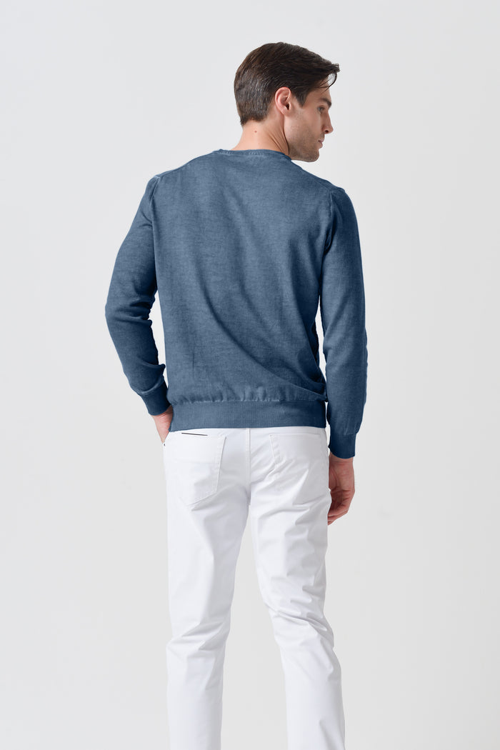 V-Neck Knit - Jeans