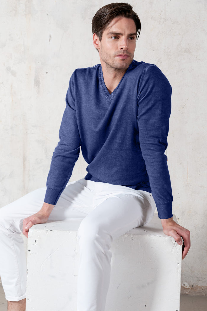 V-Neck Knit - Whale
