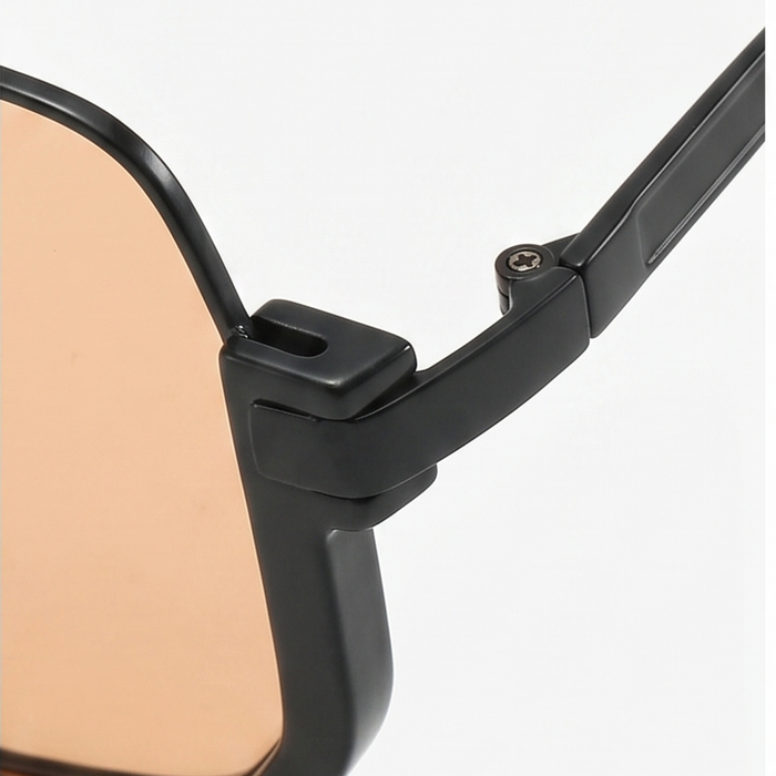 Veluxa – Face-Framing Oversized Aviators